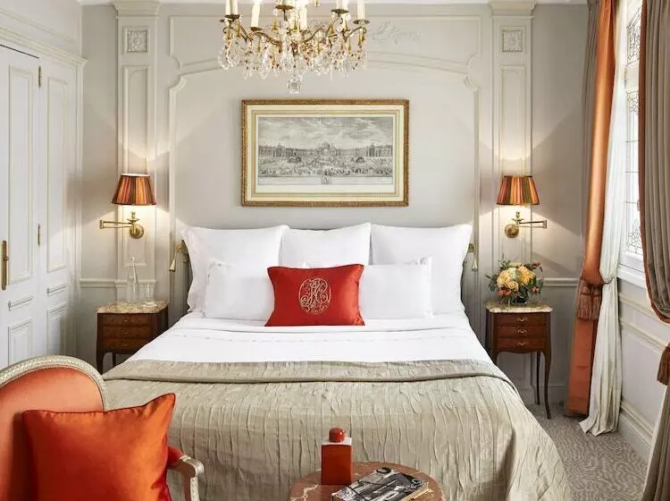 スーペリアースイート, Plaza Athenee  Dorchester Collection