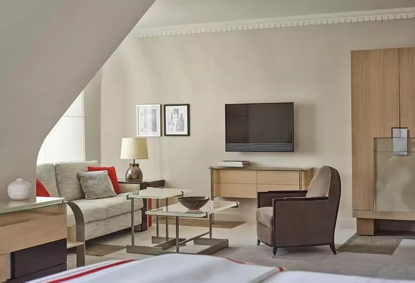 デラックスジュニアスイート, Plaza Athenee  Dorchester Collection