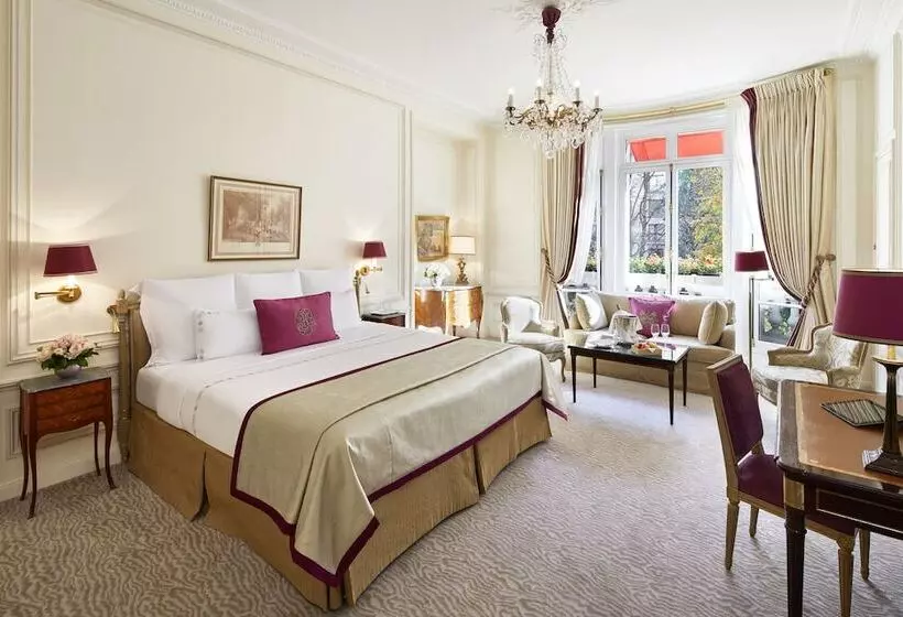 景色の見えるジュニアスイート, Plaza Athenee  Dorchester Collection