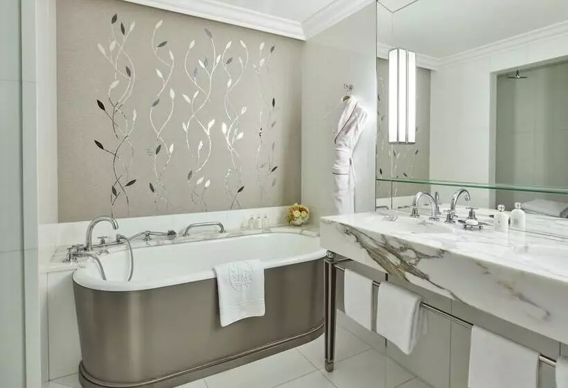 プレジデントスイートルーム, Plaza Athenee  Dorchester Collection