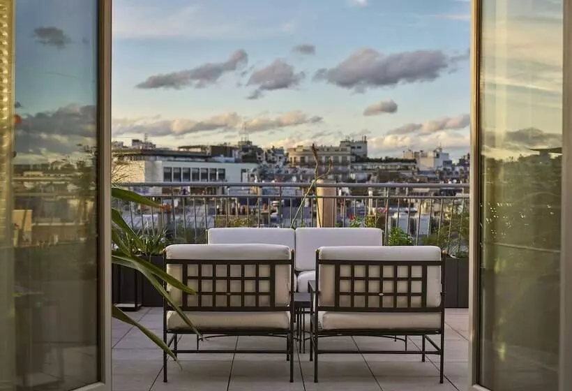 سوییت دوبلکس, Plaza Athenee  Dorchester Collection