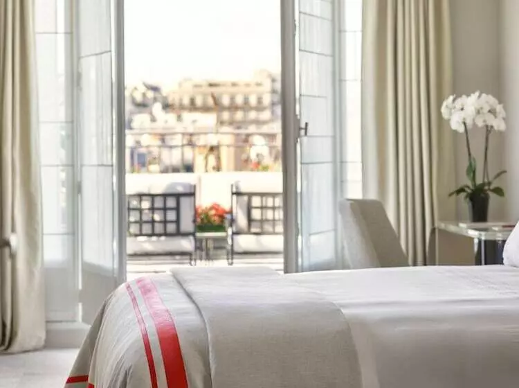 سوییت دوبلکس, Plaza Athenee  Dorchester Collection