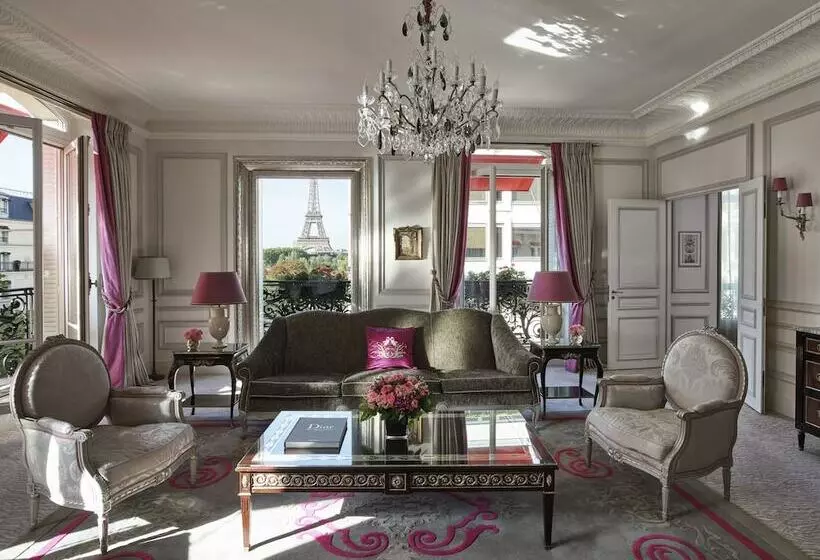 سوییت, Plaza Athenee  Dorchester Collection