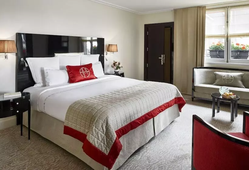 آپارتمان 1 خوابه, Plaza Athenee  Dorchester Collection