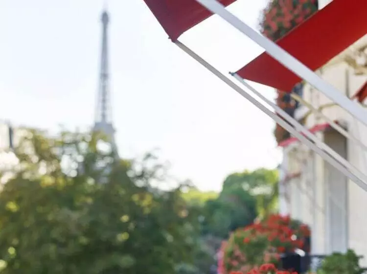 سوئیت پرستیژ با چشم انداز, Plaza Athenee  Dorchester Collection