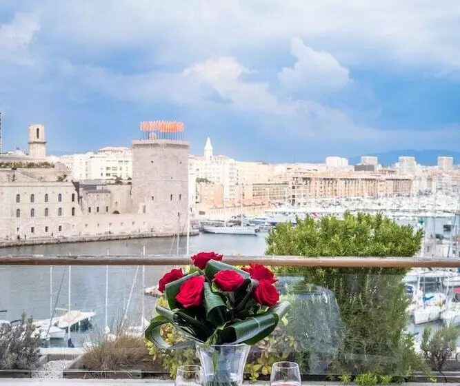 Deluxe Room with Views, Sofitel Marseille Vieux Port