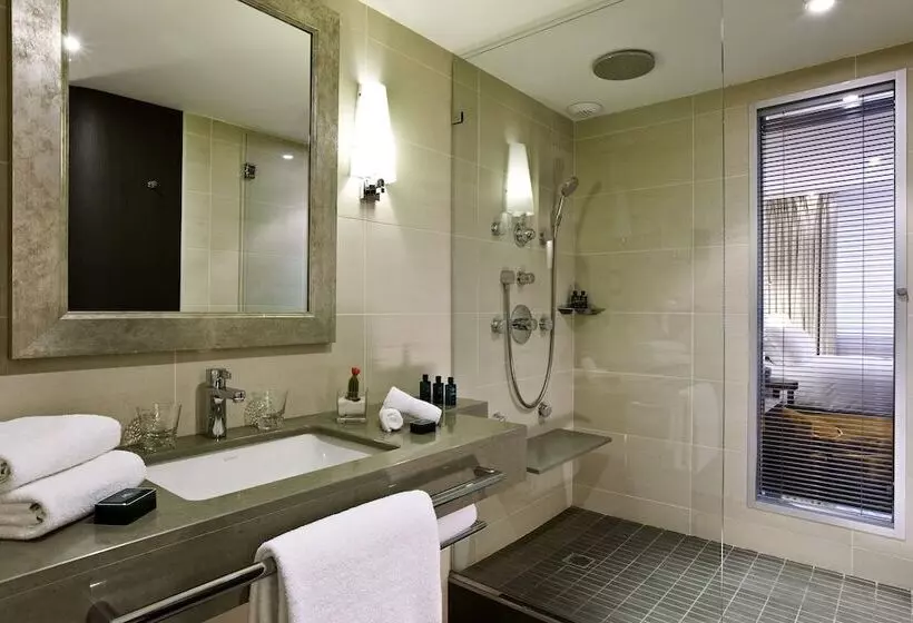 Superior Room, Sofitel Marseille Vieux Port