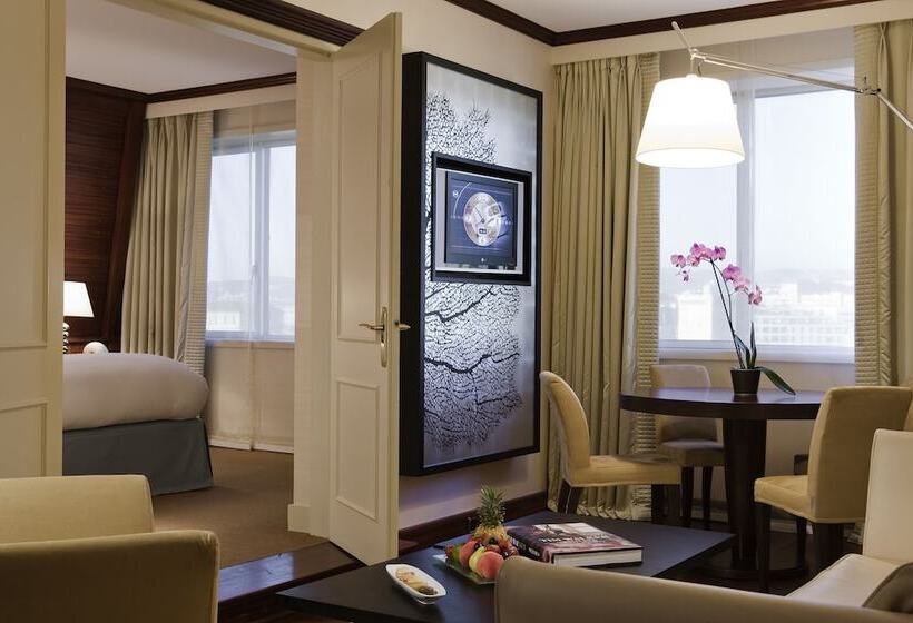 Люкс с Видом, Sofitel Marseille Vieux Port