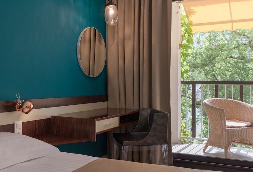 غرفة سوبيريور مطلّة علي الحديقة, Villa Borghese, The Originals Relais