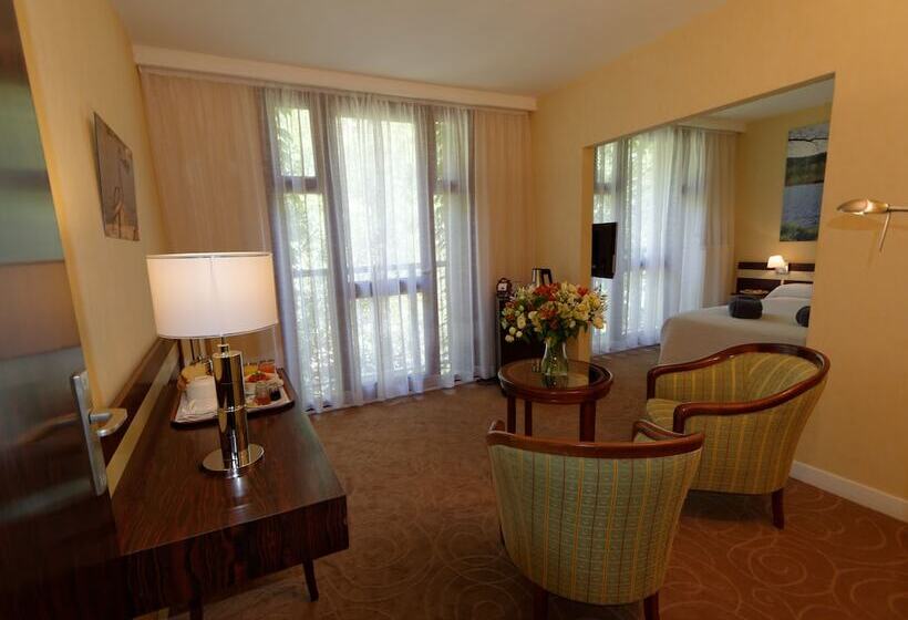 带园景的小型套房, Villa Borghese, The Originals Relais