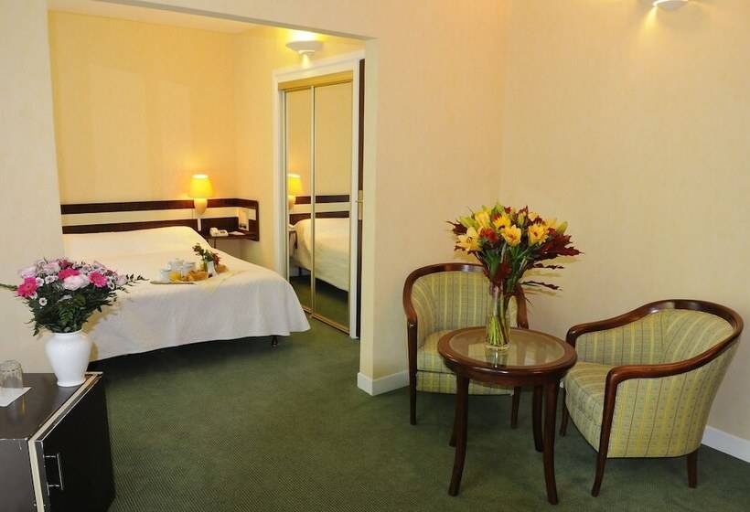 带园景的小型套房, Villa Borghese, The Originals Relais