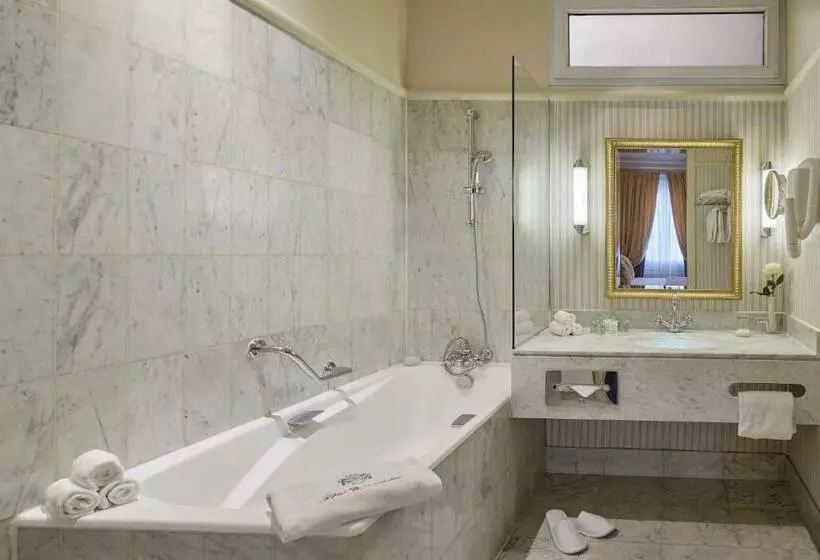 Suite Prestige, Westminster