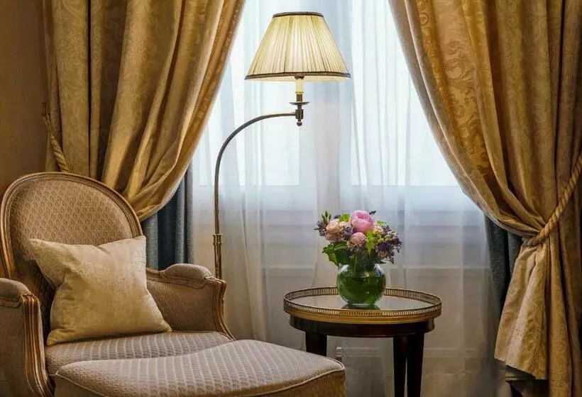 Suite Prestige, Westminster