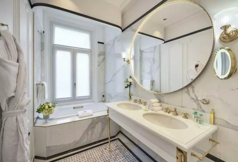 Suite Prestige, Westminster