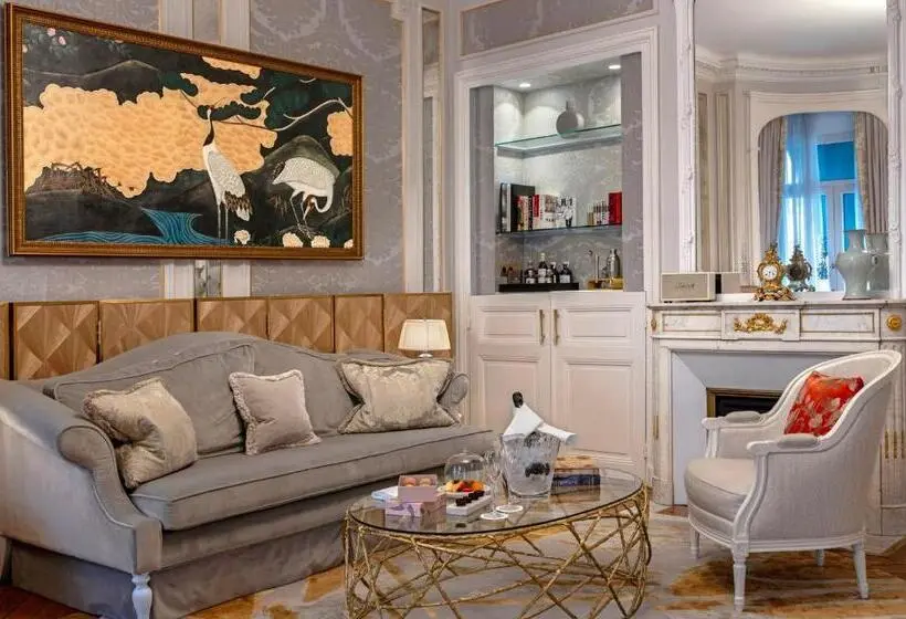 Suite Prestige, Westminster