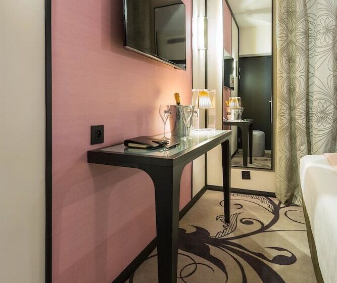 اتاق کلاسیک, Yllen Eiffel