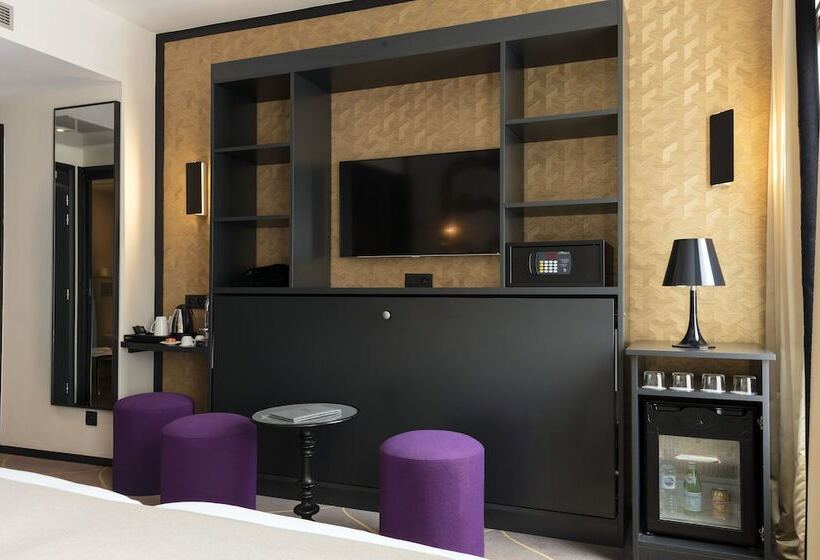 スタンダード４人部屋, Yllen Eiffel