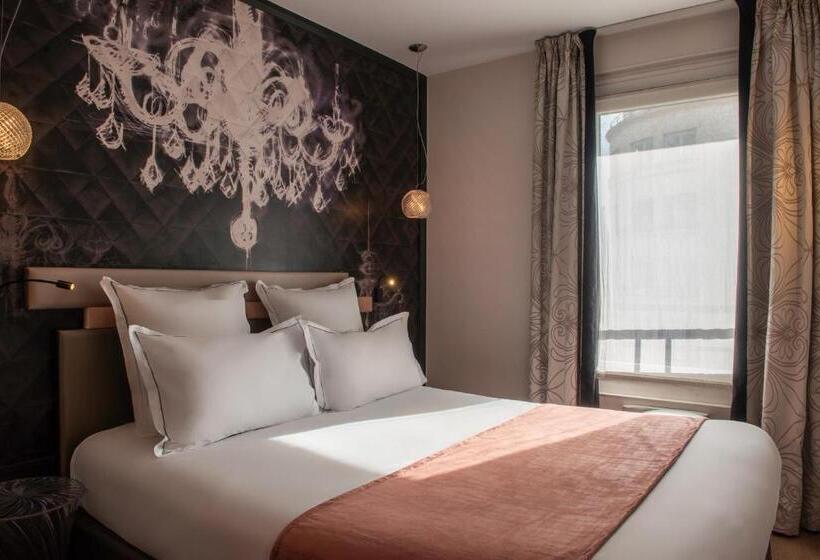 اتاق کلاسیک, Yllen Eiffel