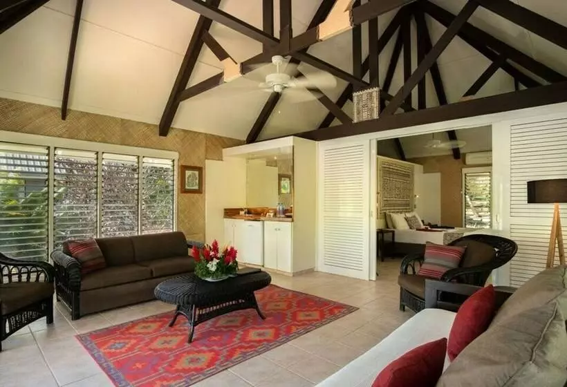 بانگلوی استاندارد, Musket Cove Island Resort
