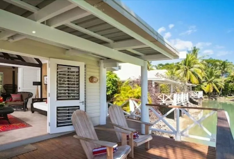 بانگلوی استاندارد, Musket Cove Island Resort