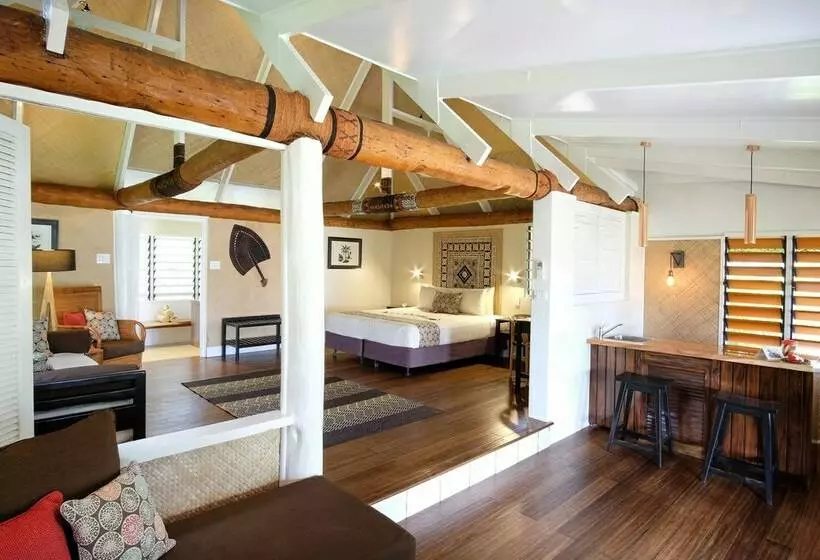 بانگلوی استاندارد, Musket Cove Island Resort