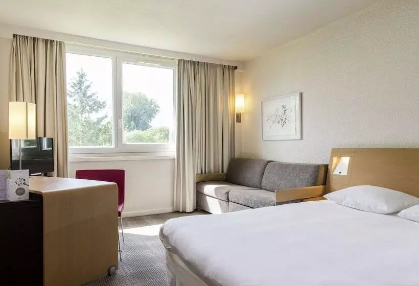Superior-huone, Novotel Mulhouse Bale Fribourg