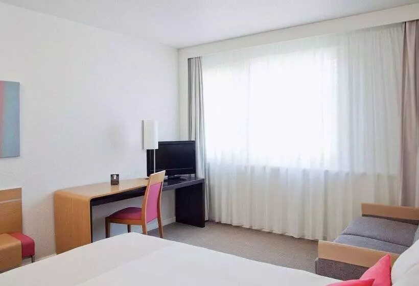 Superior-huone, Novotel Mulhouse Bale Fribourg