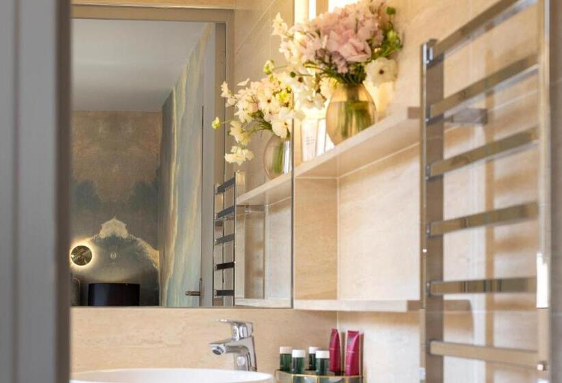 ロマンチックな部屋, Residence Foch