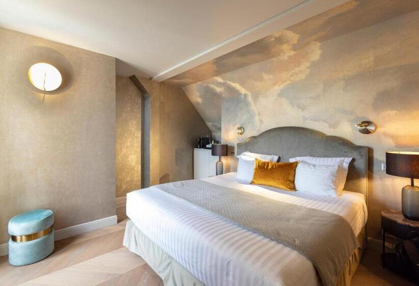 ロマンチックな部屋, Residence Foch