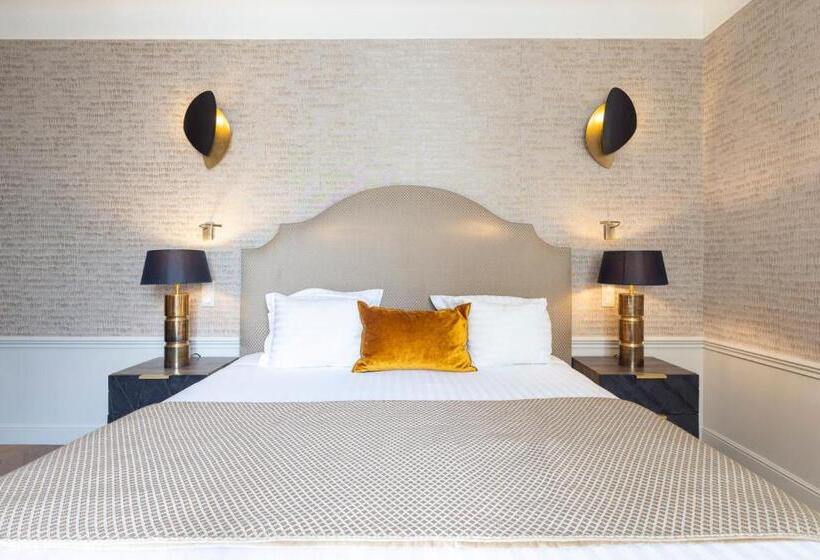 デラックススイート, Residence Foch