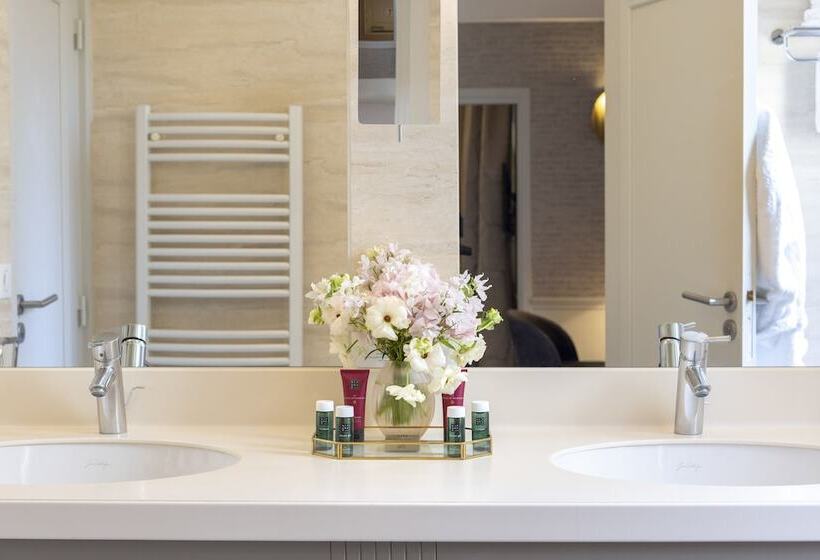 デラックススイート, Residence Foch