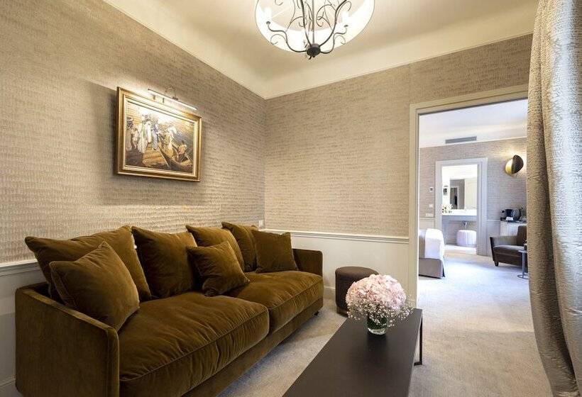 デラックススイート, Residence Foch