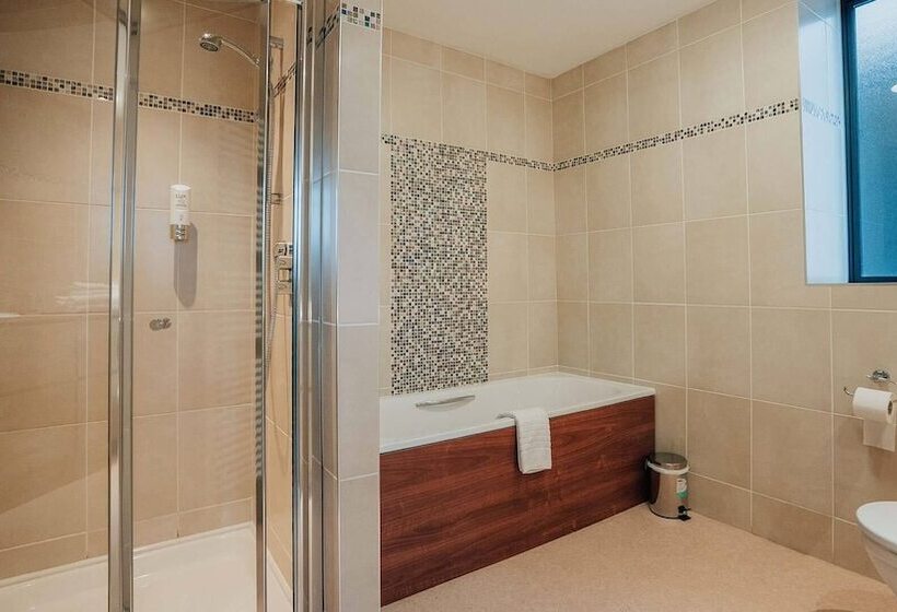 스탠다드 룸, Adair Arms