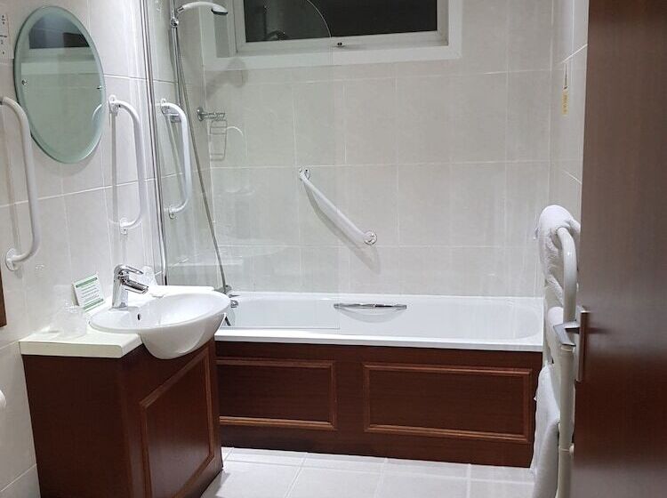 이그제큐티브 트리플, Apollo