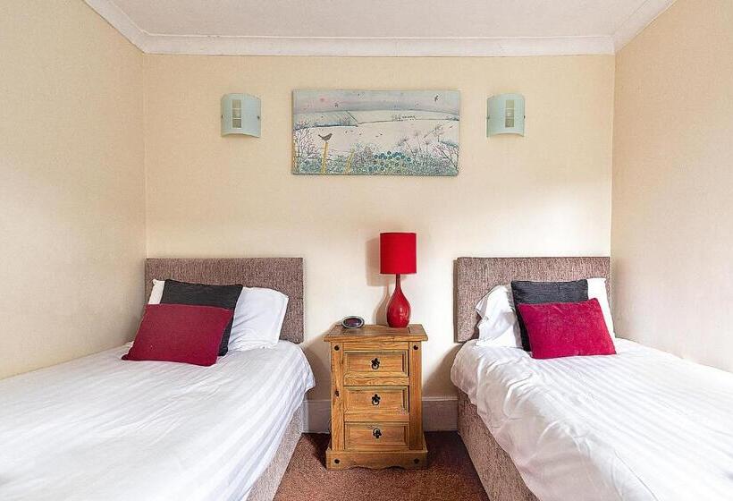 标准间, Elen S Castle