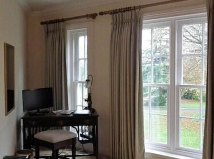 스탠다드 룸, Esseborne Manor