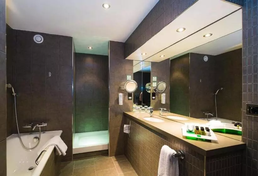 سوئیت اجرایی با تخت کینگ, Holiday Inn Aberdeen West, An Ihg