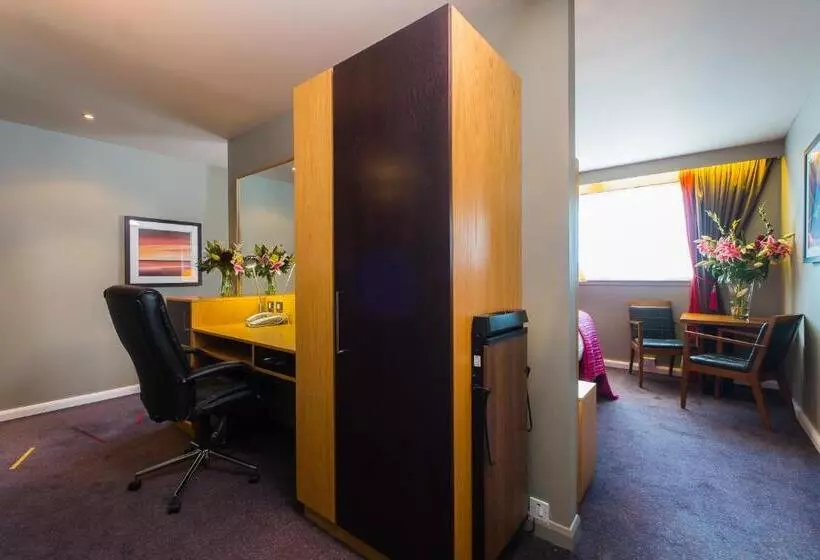 سوئیت اجرایی با تخت کینگ, Holiday Inn Aberdeen West, An Ihg