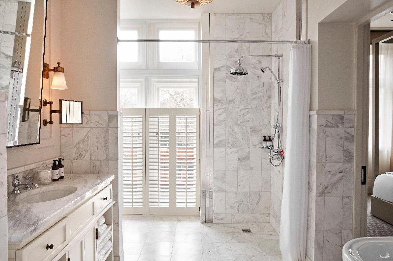 Suite Adapted for people with reduced mobility, Kimpton   Fitzroy London, An Ihg