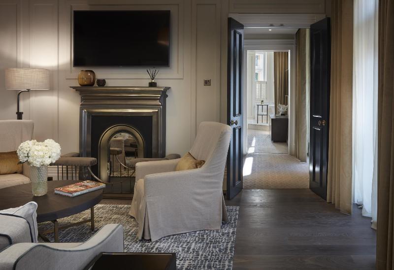 Suite Adapted for people with reduced mobility, Kimpton   Fitzroy London, An Ihg