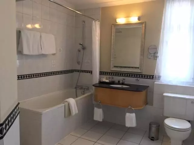スタンダードスタジオ, Millennium Hotel Glasgow