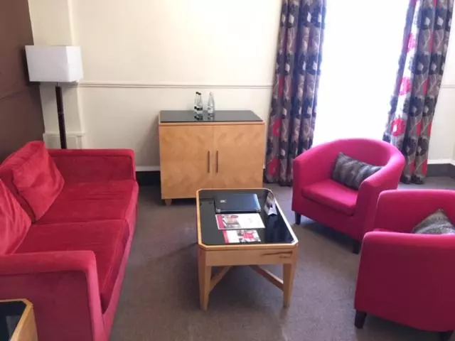 スタンダードスタジオ, Millennium Hotel Glasgow