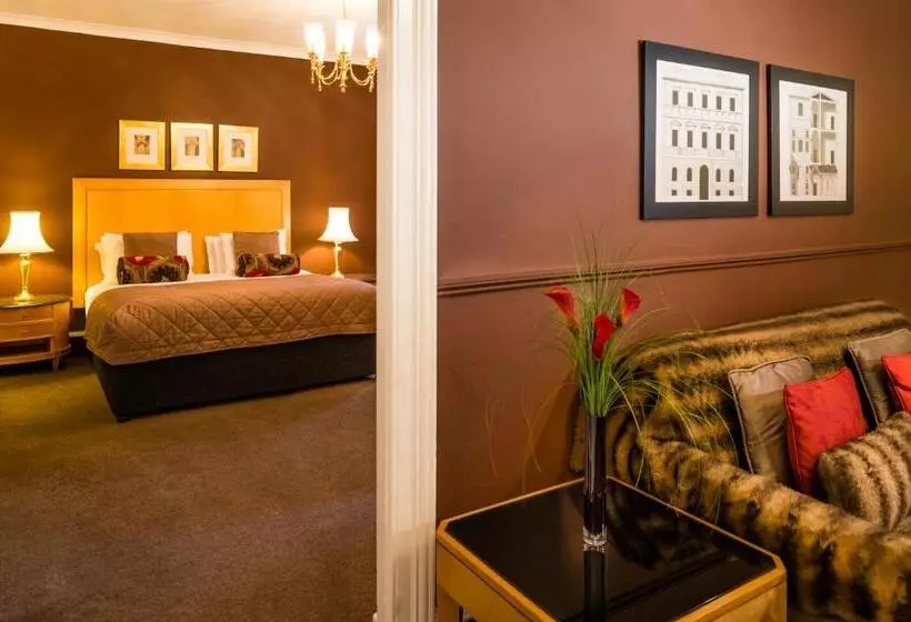 スタンダードスタジオ, Millennium Hotel Glasgow