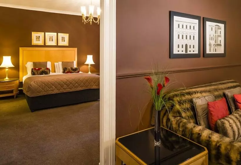 スタンダードスタジオ, Millennium Hotel Glasgow