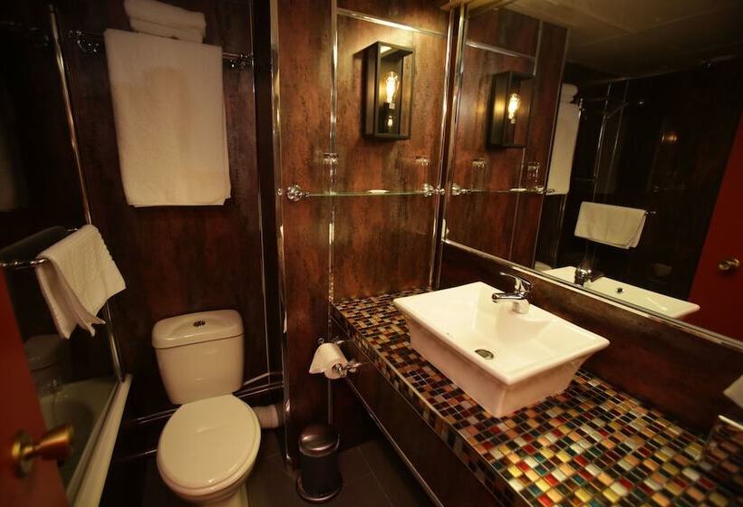 غرفة كلوب, The Bruce