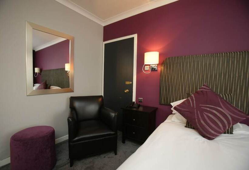 غرفة كلوب, The Bruce