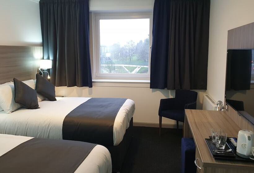 高级大房间, The Bruce