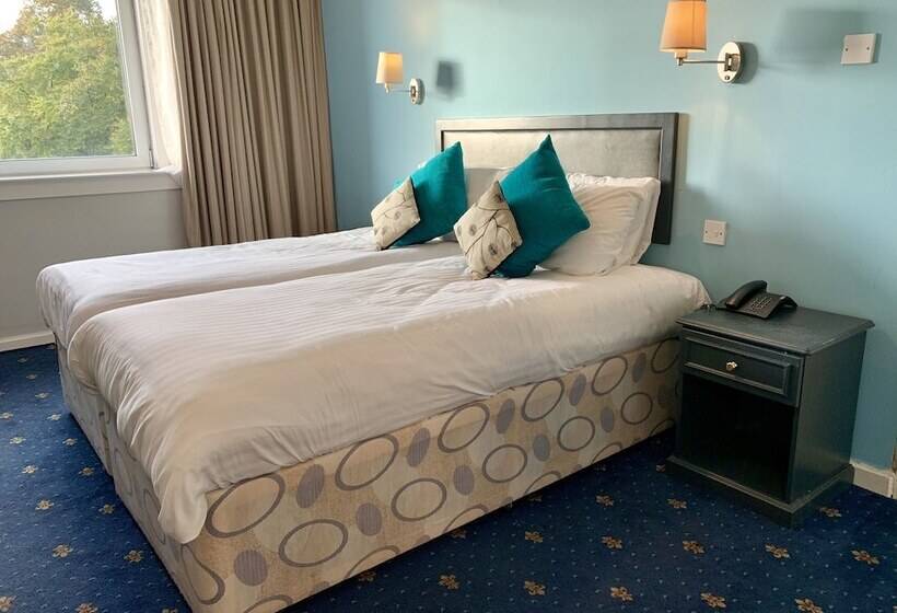 标准间, The Bruce