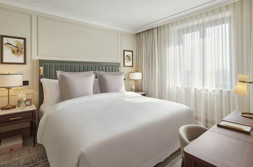 Executive Suite, Jumeirah Carlton Tower London