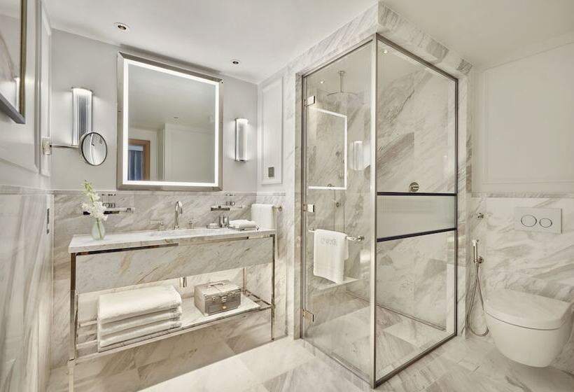 豪华套房, Jumeirah Carlton Tower London